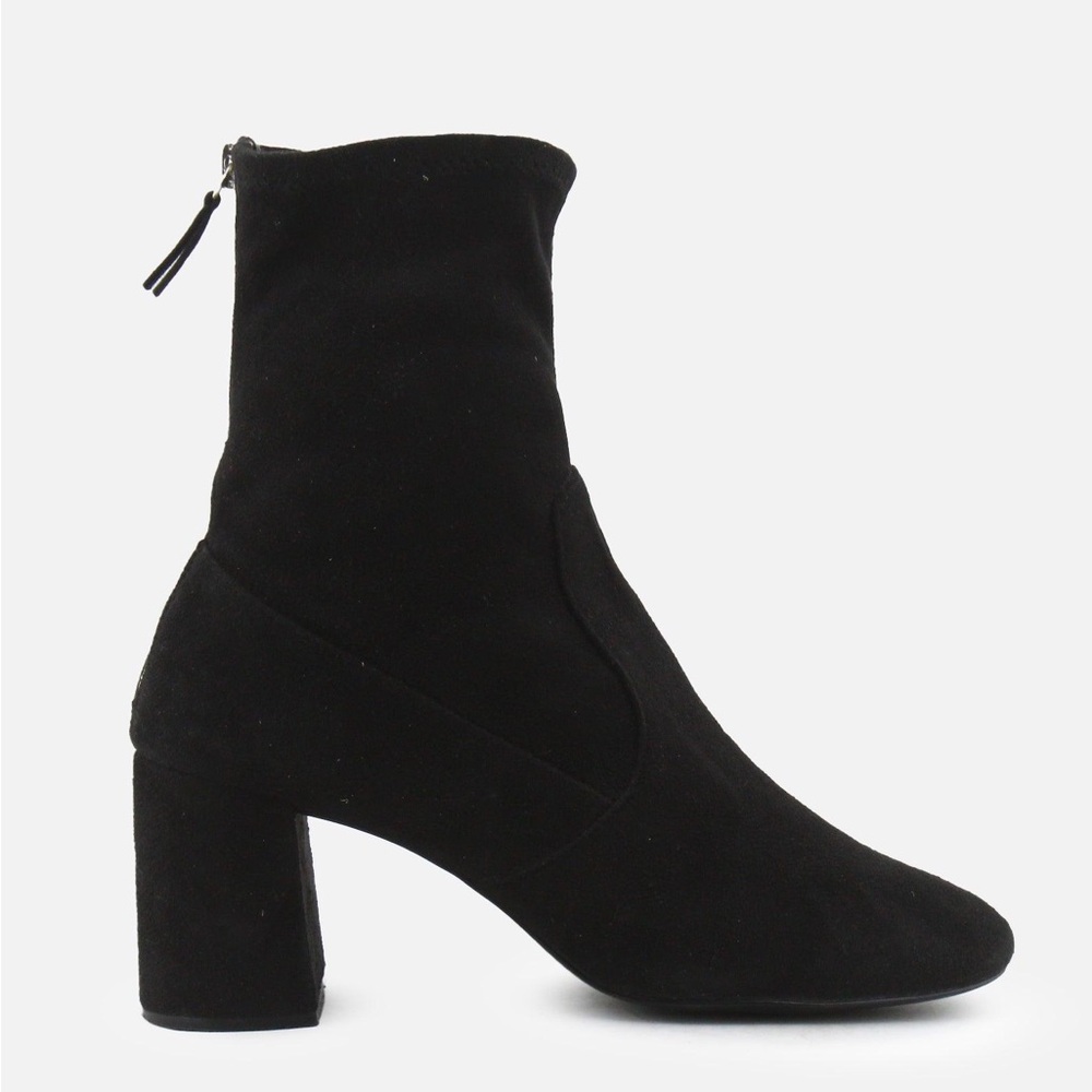Chic aesthetic Zara Black Suede Ankle Boots